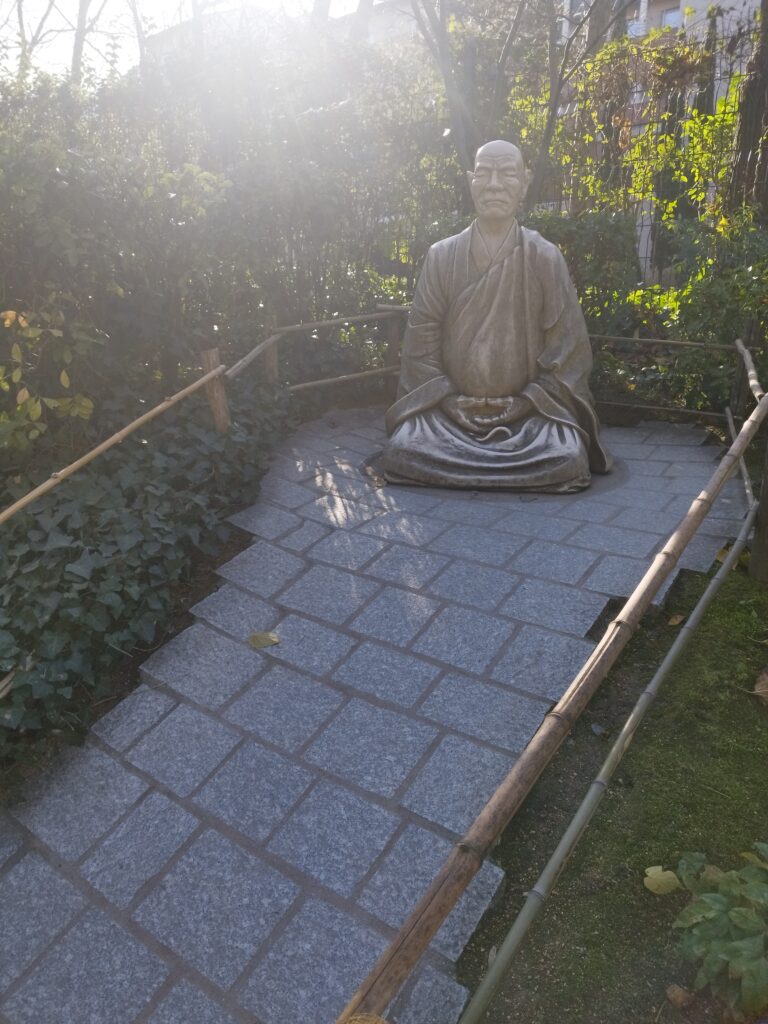 1767543884413